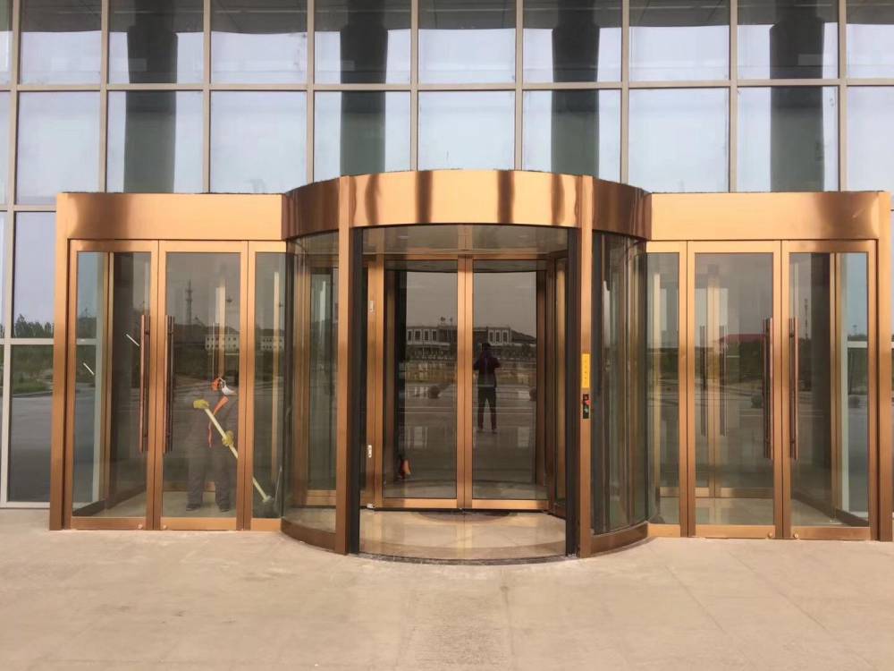 鸿业豪华两翼旋转门 专业生产与定制，打造高端出入口体验