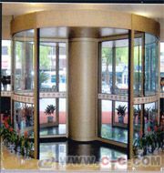 青岛鑫凯达门控 专业打造山东三翼环柱式自动旋转门，提升空间豪华感与智能化水平